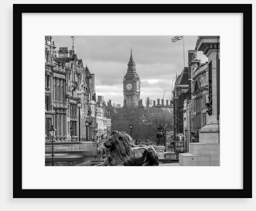 Trafalgar Square, London by Assaf Frank